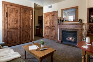 Interior - Outpost: Grand View 2810 - AC and Close to town! (Jackson)