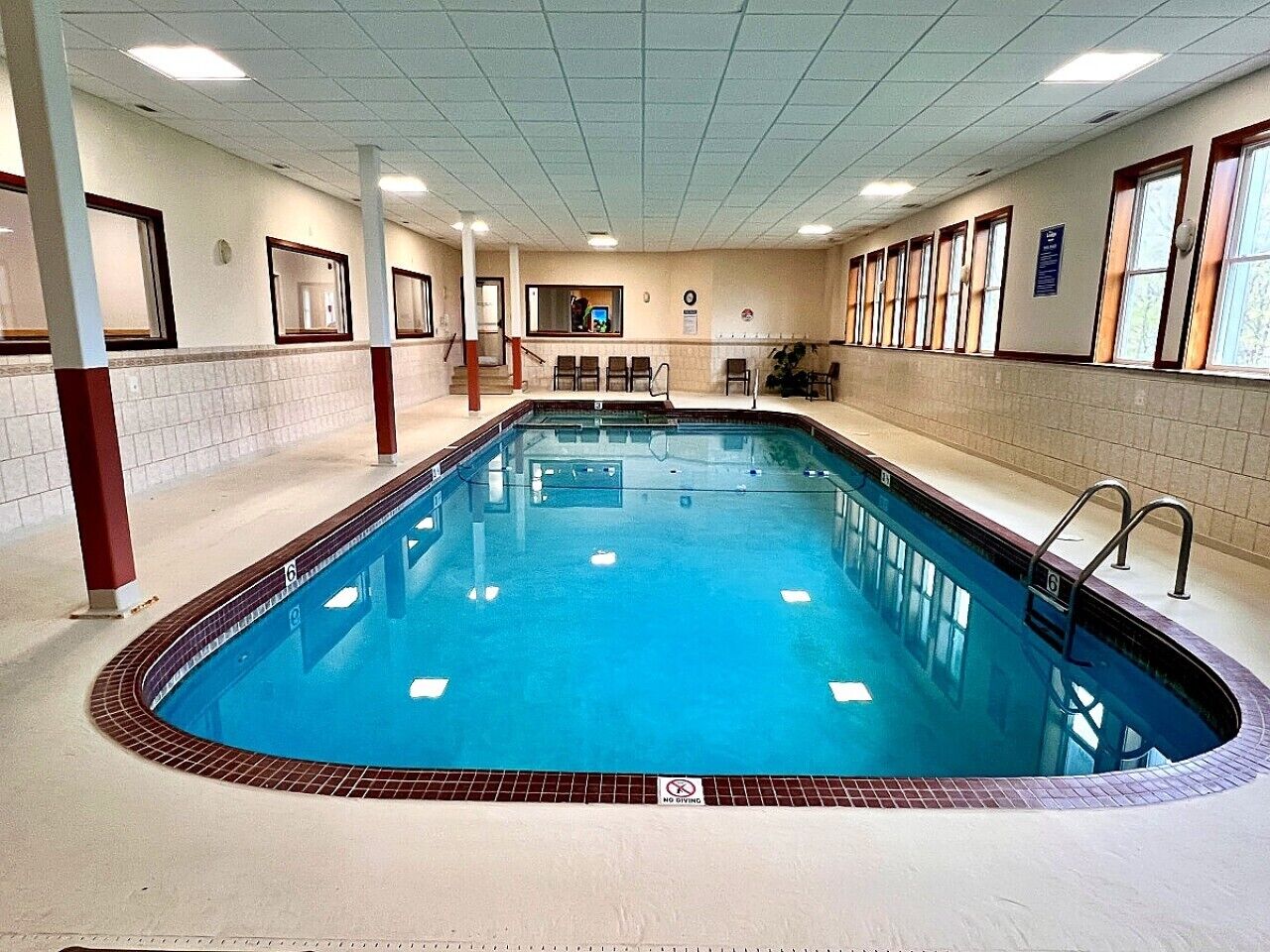 Innenpool, beheizter Pool