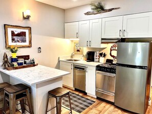 Fridge, microwave, oven, stovetop