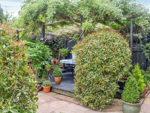 Unclassified image, 3 of 15, button