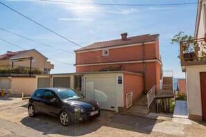 Exterior - Holiday apartment near the sea (Dramalj)