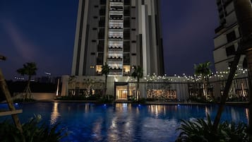 Kolam renang outdoor