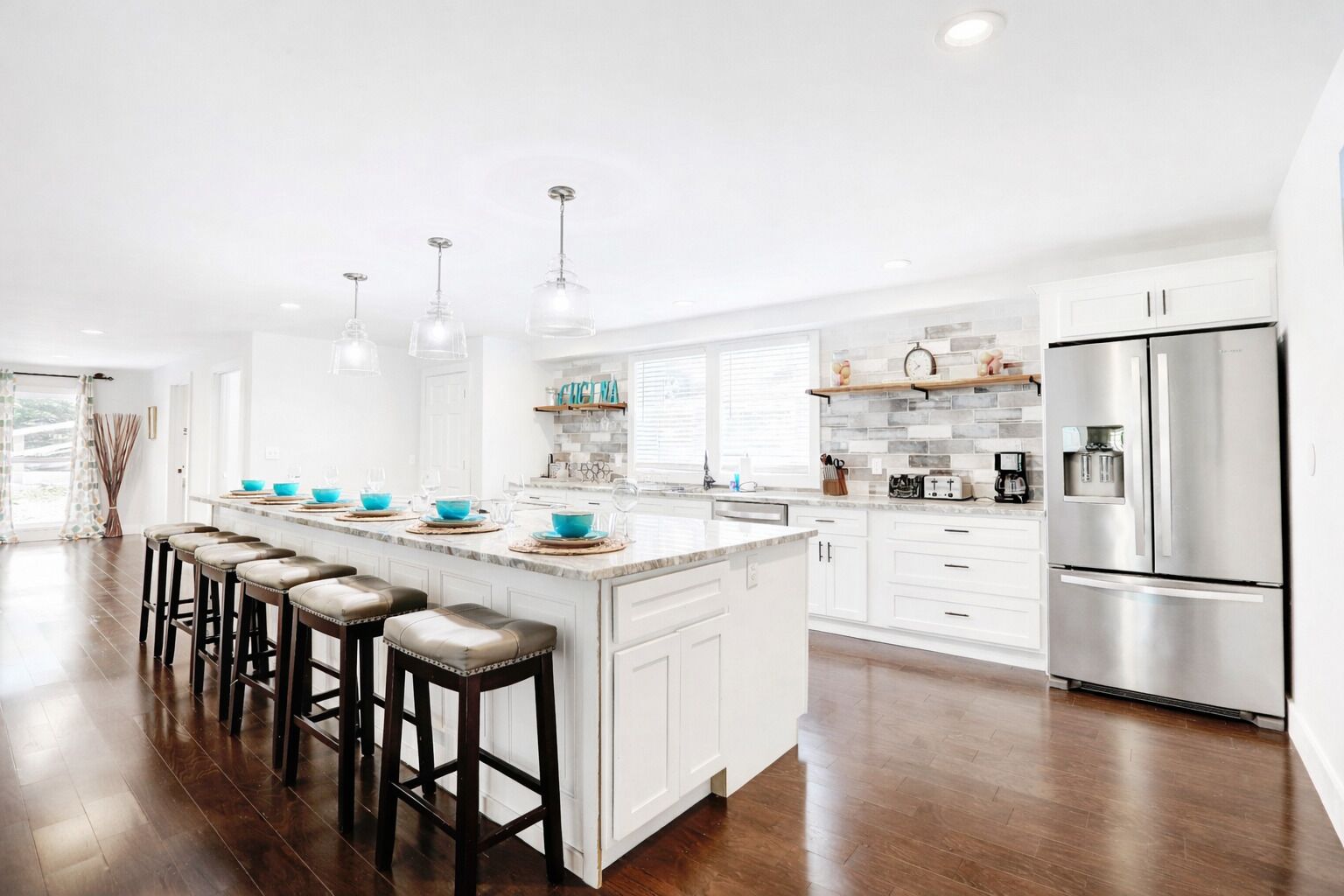 雪櫃、微波爐、焗爐、爐具