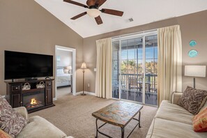 Living area - Ironwood #1732 - Back on Program! Golf Course Villa in Barefoot! (North Myrtle Beach)