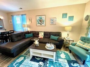 TV - River Crossing 611 - Updated Condo! (North Myrtle Beach)