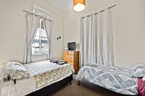 4 Schlafzimmer, Bügeleisen/Bügelbrett, Reisekinderbett, kostenloses WLAN