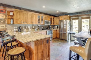 Fridge, microwave, stovetop, dishwasher - Ski, Hike & Relax: Eden Condo w/ Hot Tub Access (Eden)