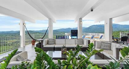 Aqua Green | Breathtaking views with a private salt water pool