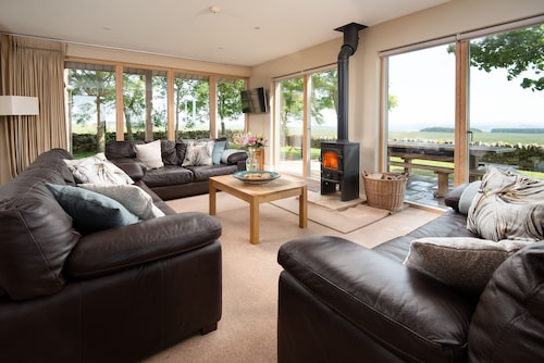Vesta View -  Self catering accommodation that sleeps 10 guests in 5 bedrooms