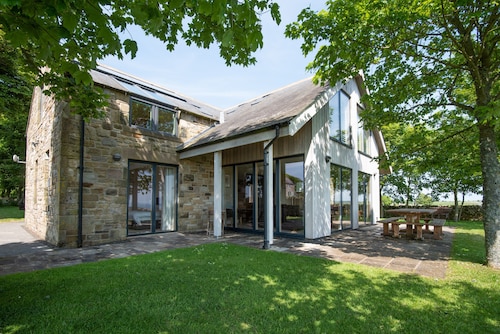 Vesta View -  Self catering accommodation that sleeps 10 guests in 5 bedrooms