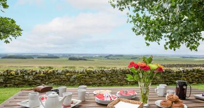 Vesta View -  Self catering accommodation that sleeps 10 guests in 5 bedrooms