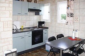 Frigorifero, forno, macchina per tè/caffè, seggiolone