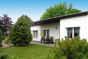 Exterior - Twin Bungalow at Black Lake, Schwarz (Schwarz)