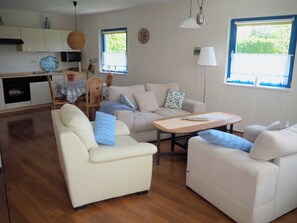 Unclassified image, 2 of 27, button - Eggers, Sabine Ferienhaus (Insel Poel)