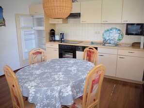 Fridge, microwave, oven, dishwasher - Eggers, Sabine Ferienhaus (Insel Poel)