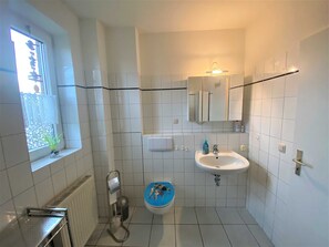 Unclassified image, 3 of 14, button