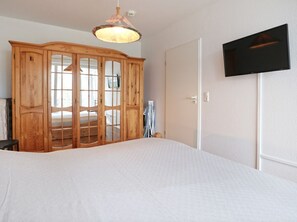 1 Schlafzimmer, Reisekinderbett, WLAN