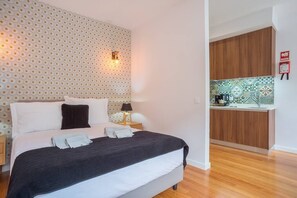 1 habitación, tabla de planchar con plancha y wifi 