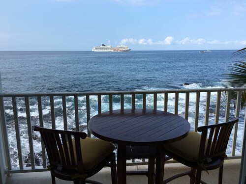 Amazing Oceanfront Condo 🐠 with Out of this World Ocean Views! 🌅 - Hale Kona Kai 203