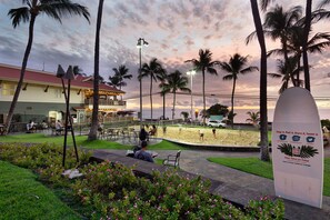 Property grounds - Spectacular Condo 🤿 with a Lanai that Almost Hangs Over The Ocean! 🌊 - Hale Kona Kai 304 (Kailua Kona)