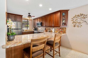 Fridge, stovetop