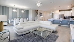 Villa (Champions Gate 8 Bedroom Resort Villa) | Woonkamer