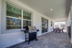 Villa (9030SD Amazing Champions Gate 8 Bedro) | Balcony