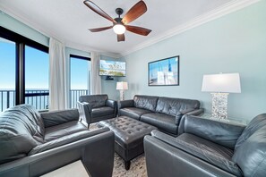 Flachbildfernseher, DVD-Player