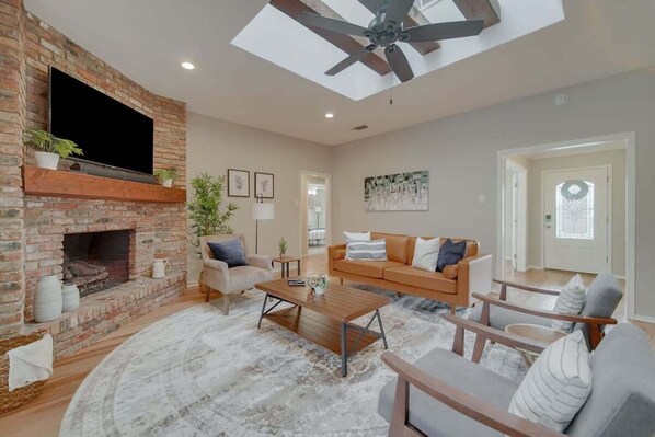 TV, fireplace, Netflix, streaming services