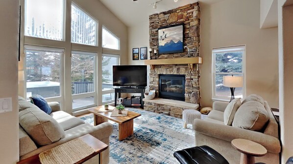 TV, fireplace - Mountain Escape: Sunshine, Hot Tub Soaks & Strolls — Dillon Lake Days Await! (Dillon)