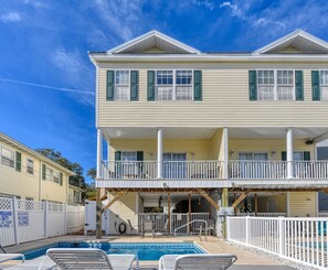 Pool - Seashores Sandbar- Five Bedroom, Four Bath House with Private Pool (Surfside Beach)