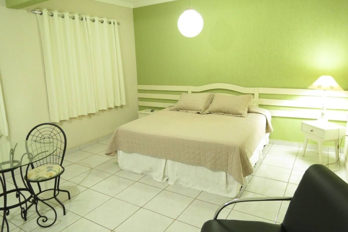 Deluxe Room, 1 Bedroom | Bathroom | Shower, towels