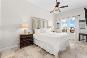 3 bedrooms, free WiFi, bed sheets, wheelchair access - "The Holland House" #331 3 Bedroom Sleeps 8 (Rosemary Beach)