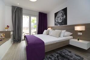 Deluxe Apartment | 2 bedrooms, in-room safe, desk, laptop workspace