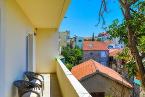 Deluxe Apartment | Balcony view