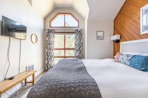 4 bedrooms, free WiFi, bed sheets, wheelchair access - Aspen 230-Walking distance to the ski area with views of Mammoth Mountain! (Mammoth Lakes)