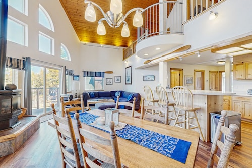 Family-friendly, lakefront getaway w/ a gas fireplace, furnished deck, & views