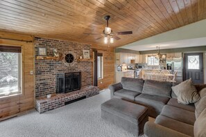 Smart-TV, peis og DVD-spiller