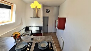 Fridge, microwave, oven, stovetop