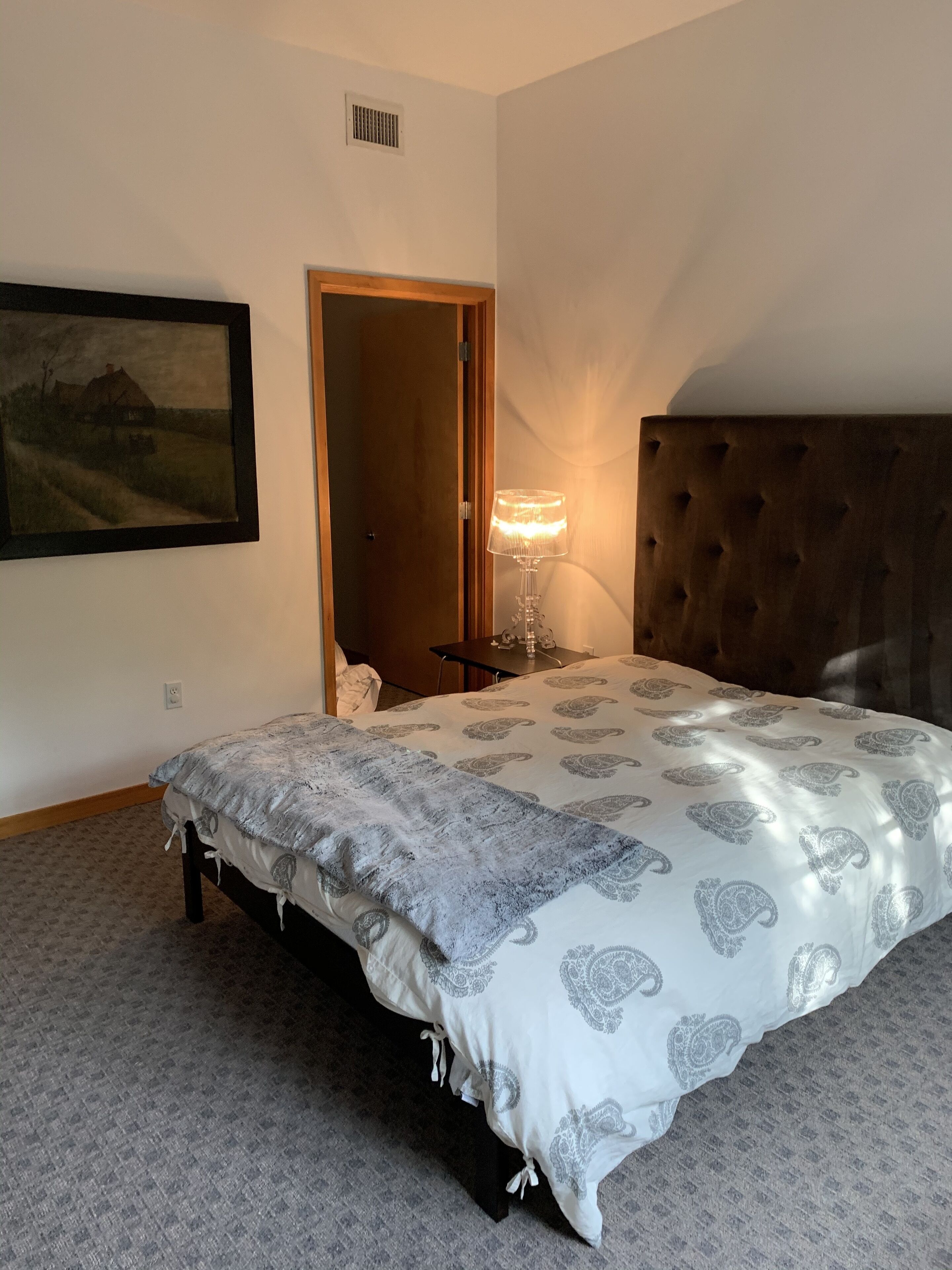 1 bedroom, bed sheets, wheelchair access