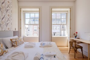 2 slaapkamers, een strijkplank/strijkijzer, gratis wifi, beddengoed