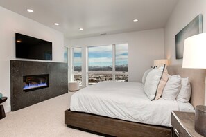 4 bedrooms, WiFi, bed sheets, wheelchair access