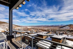 Property grounds - Ski-in/Ski-out! Luxury Amenities, Hot Tub, Wi-Fi & epic Canyons Village location (Park City)