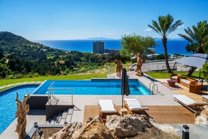 Alberca al aire libre