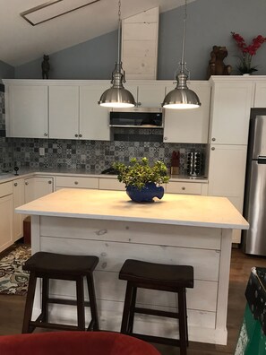 Fridge, microwave, oven, stovetop - Private Waterfront property with Mountains surrounding the Loft on the Doe River (Elizabethton)