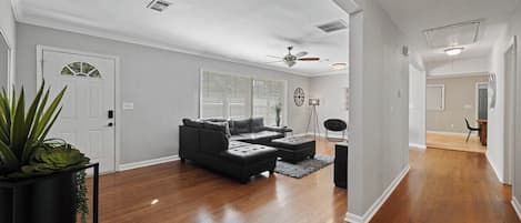 Televisio, työhuone