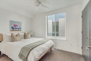 2 bedrooms, iron/ironing board, free WiFi, bed sheets