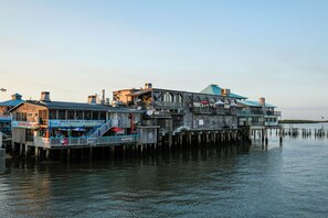 2 soverom, strykejern/-brett, reiseseng for barn og wi-fi (inkludert)