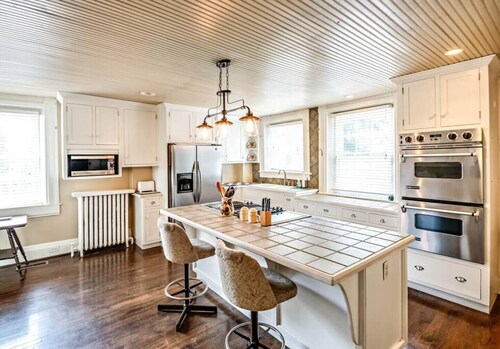 Experience the spacious Mary May Room at the historic Litz Mansion in Tazewell, VA