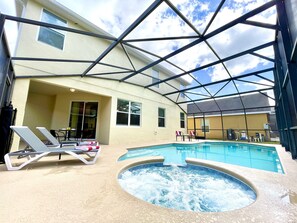 Outdoor pool, a heated pool - Relaxing, Family-Friendly Home Near Disney (Kissimmee)